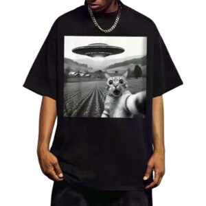 UFO Selfie Cat Graphic T-shirt